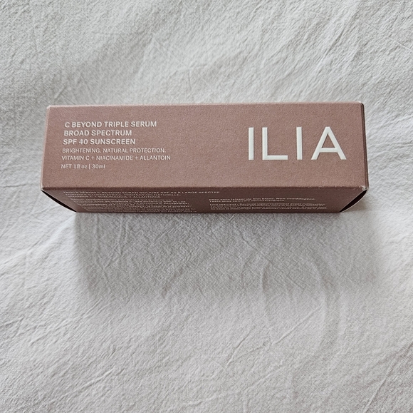 Ilia C Beyond Triple Serum Broad Spectrum SPF 40 Sunscreen Tone 1 - Picture 7 of 9